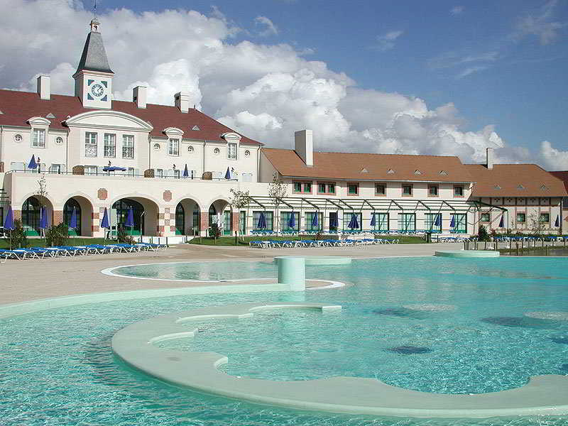 באילי-רומאינוויליירס Marriott'S Village D'Ile-De-France מראה חיצוני תמונה